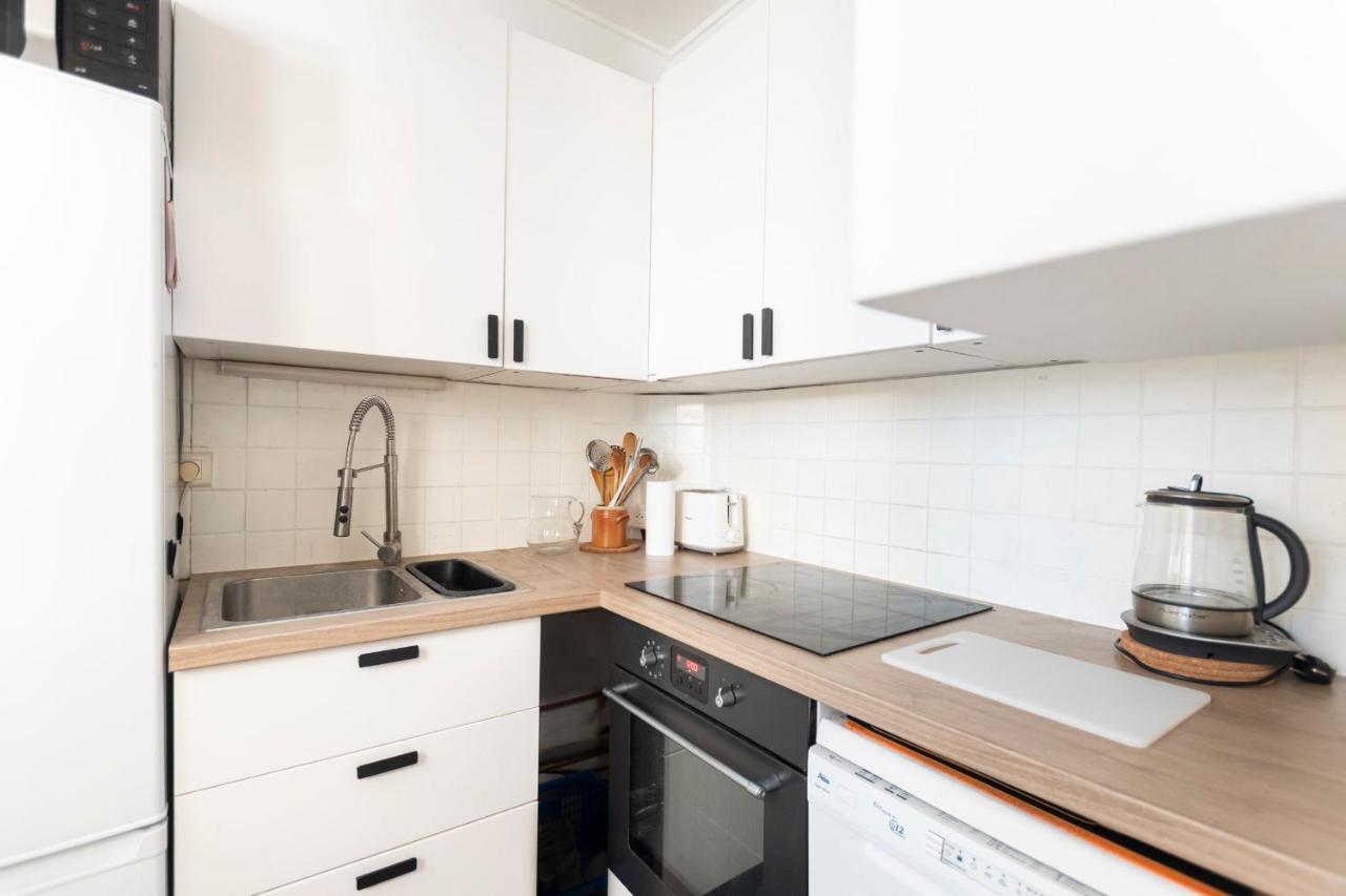 Guestready - Lovely Bright Flat With Private Patio Paris Ngoại thất bức ảnh